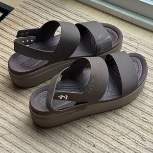 Platform Crocs